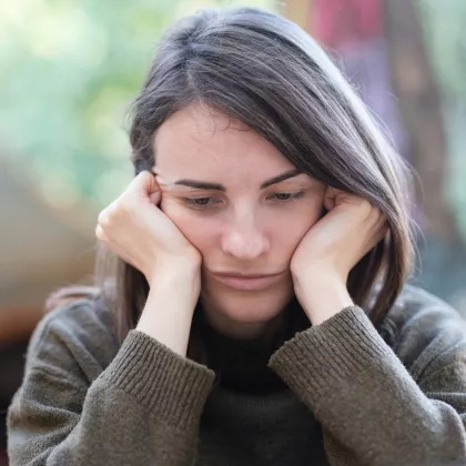 Coach pour timides pour vous aider à surmonter la timidité et gagner en confiance en soi. Programmes de coaching personnalisés disponibles.